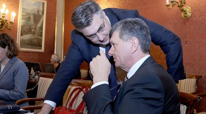 Plenković smijenio ministra Kujundžića