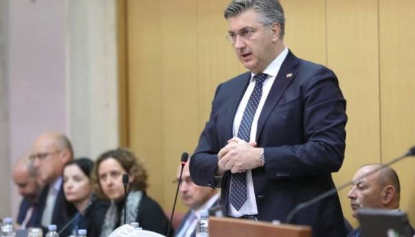 Plenković: Ko je doveo Ruse u Hrvatsku?