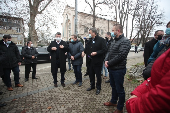 Plenković u posjeti Sisku: Građanima će biti na raspolaganju sve službe