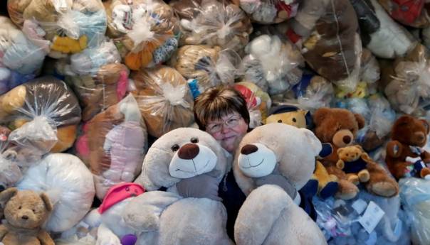 Plišani medvjedići čekaju bolja vremena za druženje s djecom