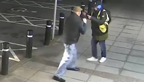 Pljačkaš napao starca, pogledajte kako se djedica odbranio