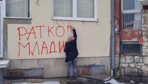 Pljevljak precrtao grafit podrške Mladiću: Kada pišete, pišite istinu!