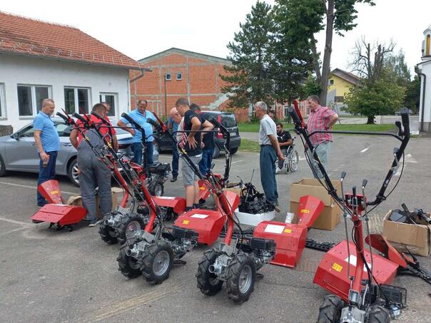 Po 106 hiljada KM za razvoj poljoprivrednih područja u opštinama dva entiteta i Brčko Distrikta