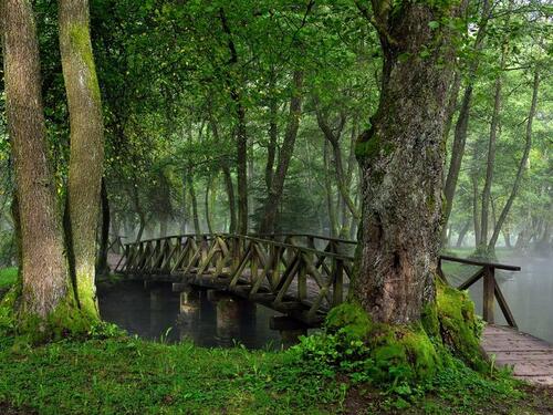 Po kotlinama i uz riječne tokove s maglom, u ostaku zemlje vedro