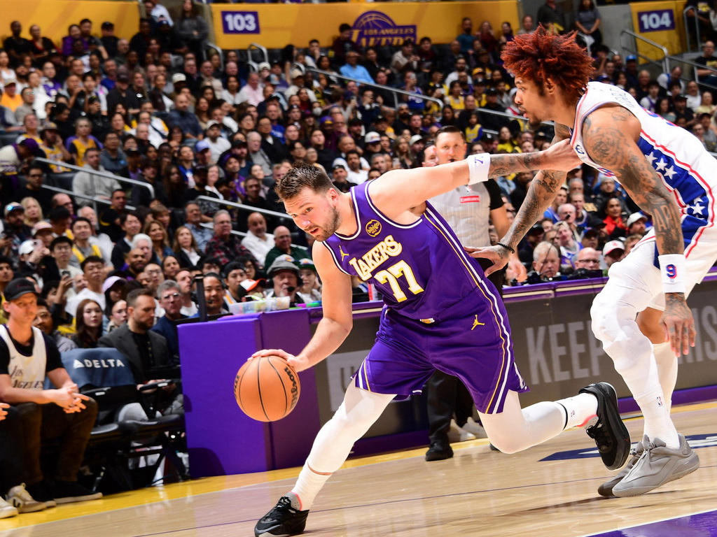 Pobjedu Lakersa zasjenila ozljeda Slovenca Luke Dončića