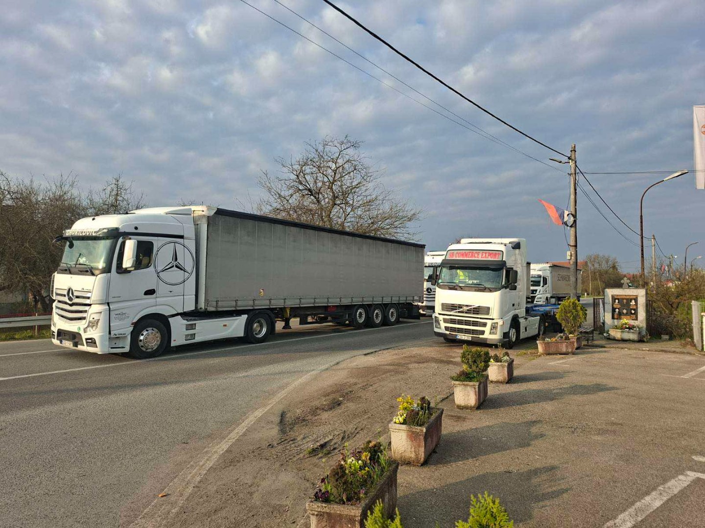 Počela blokada granica, MUP RS evidentira prevoznike