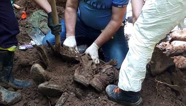 Počela ekshumacija na lokalitetu Medov do, Petrovići