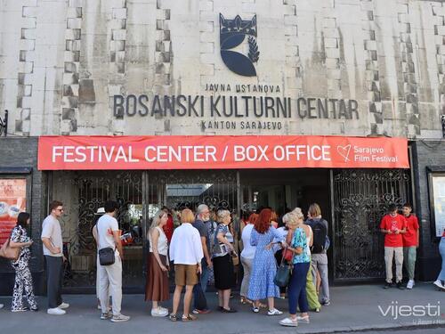 Počela festivalska groznica, ispred BKC-a redovi za kupovinu karata