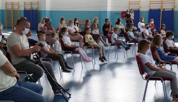 Počela nastava u HNK, u školskim klupama oko 24 hiljade đaka