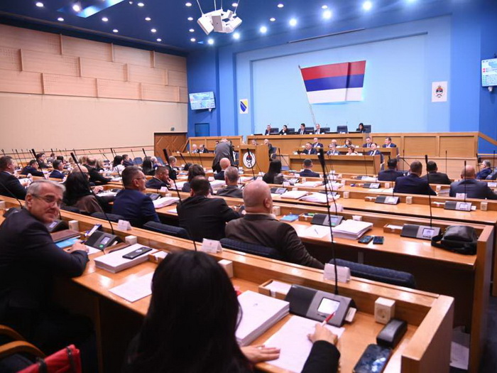 Počela posebna sjednica NSRS o prijedlogu rezolucije kojom se osuđuju nacistički i fašistički simboli