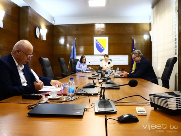 Počela sjednica CIK-a o oduzimanju mandata Dodiku