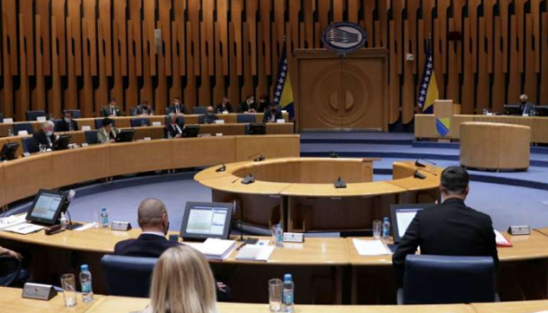 Počela sjednica Doma naroda, na dnevnom redu ukidanje akciza na gorivo