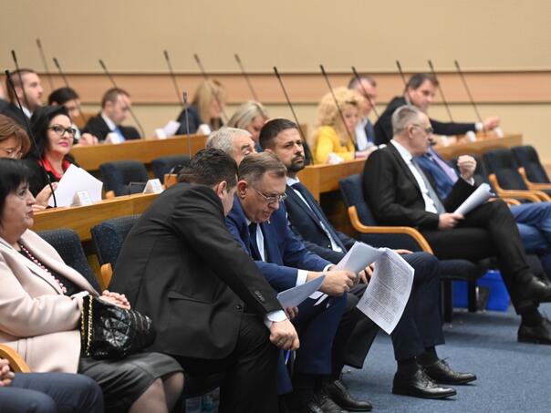 Počela sjednica: Objavljeno o čemu će raspravljati NSRS: Niz teških optužbi