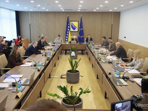 U toku sjednica Vijeća ministara: Hoće li BiH "otključati vrata" EU?