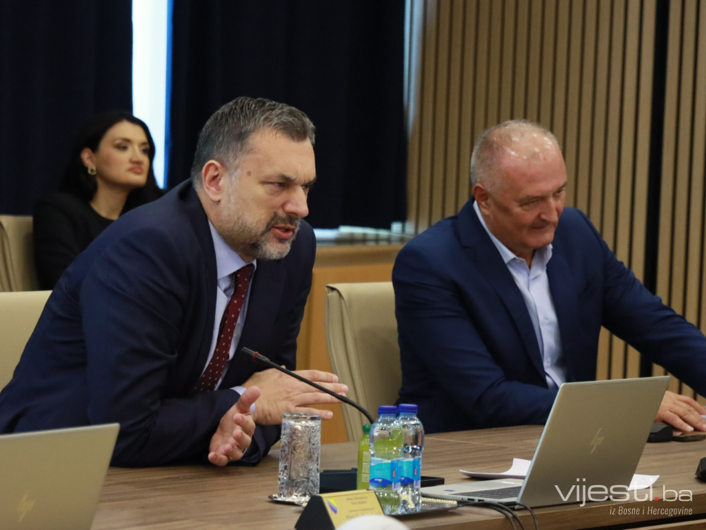 Počela sjednica VM BiH, na dnevnom redu pregovarač i Izborni zakon