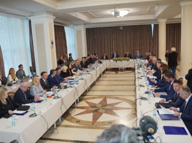 Počela zajednička sjednica vlada FBiH i RS