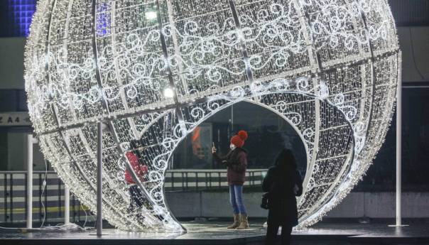 Počela 'Zimska čarolija' na Skenderiji