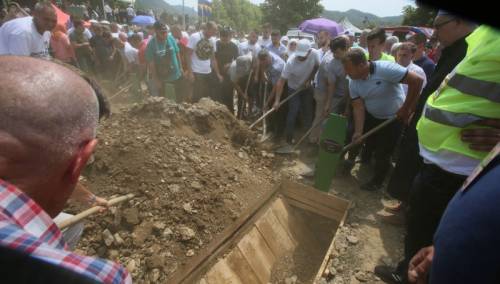 Počele reekshumacije u Srebrenici, otvaraju se mezari 92 žrtve