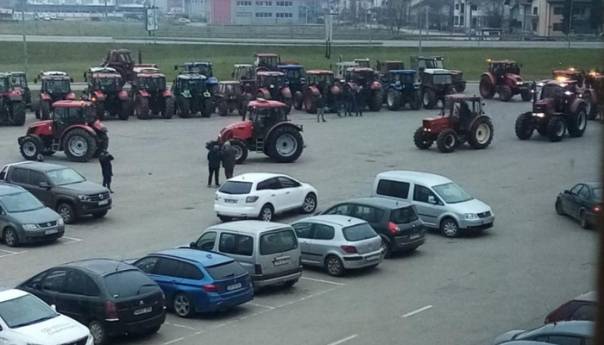 Počeli protesti poljoprivrednika na carinskim terminalima