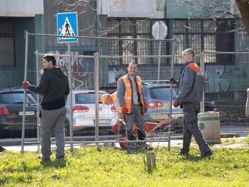 Počeli radovi na uređenju novog parka na Trgu heroja