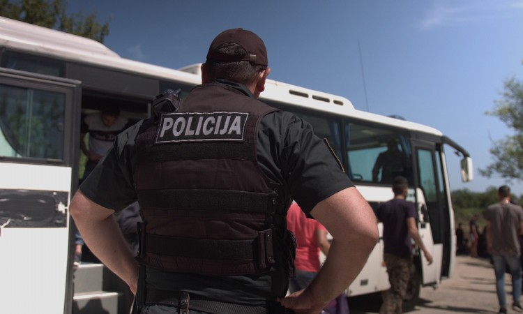 Počelo izmještenje migranata u novootvoreni kamp na lokalitetu Lipa