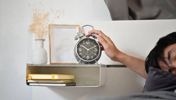 Počelo ljetno računanje vremena, provjerite satove