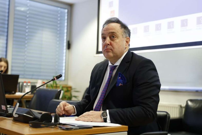 Počelo novo suđenje iza zatvorenih vrata Debevecu i ostalima