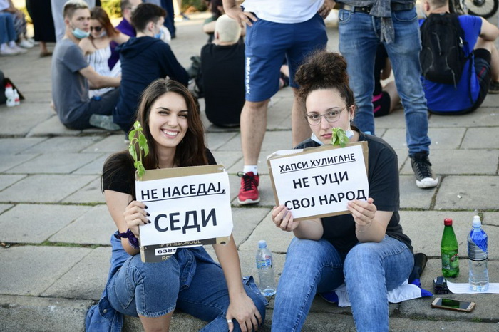 Počelo okupljanje građana u Beogradu i drugim gradovima Srbije
