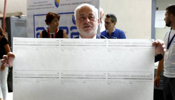 Počelo štampanje glasačkih listića za Opće izbore 2022.