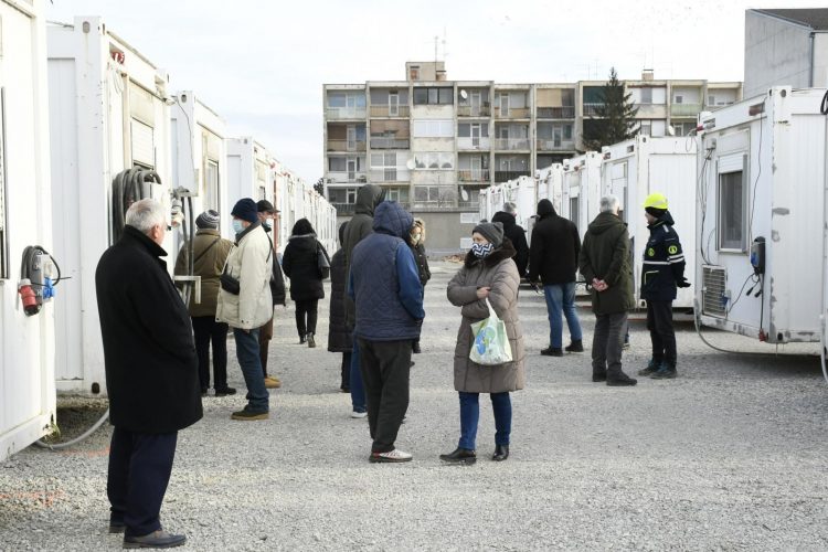 Počelo useljavanje u kontejnersko naselje u Petrinji