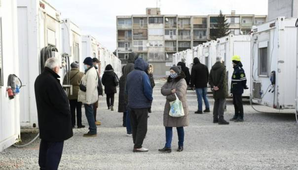 Počelo useljavanje u kontejnersko naselje u Petrinji
