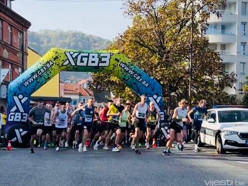 Počeo 8. Tuzlanski maraton: Mnoge ulice zatvorene za saobraćaj
