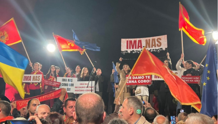 Počeo drugi protest "Ima nas": Više hiljada građana ispred Skupštine Crne Gore