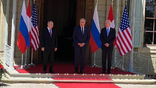 Počeo istorijski sastanak Putina i Bidena u Ženevi