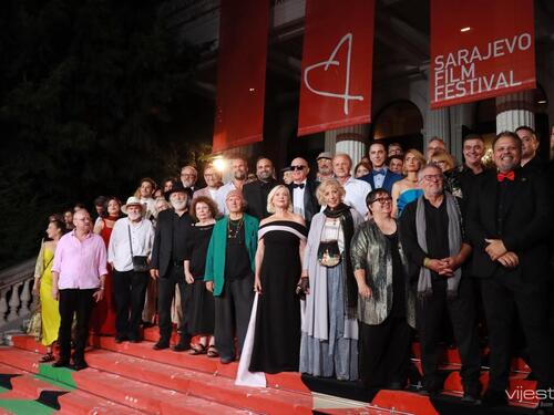 Počeo je SFF: Pogledajte ko je sve zasjao na crvenom tepihu