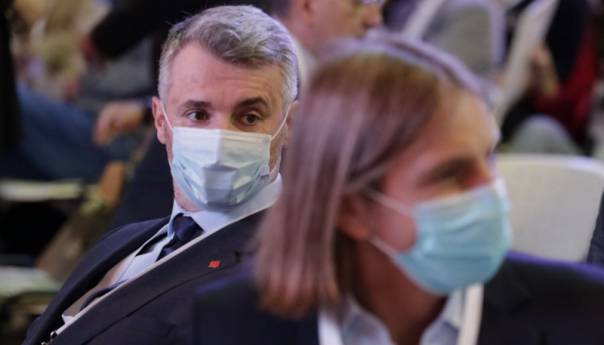 Počeo kongres Naše stranke, Forto jedini kandidat