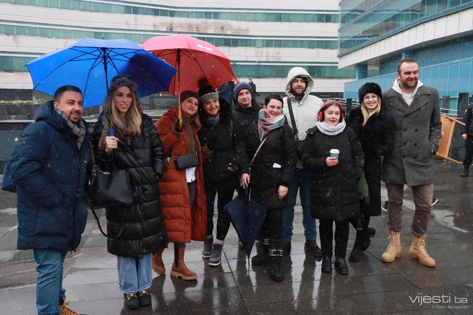 Počeo protest ispred zgrade Parlamenta: "Ne gasite BHRT"!