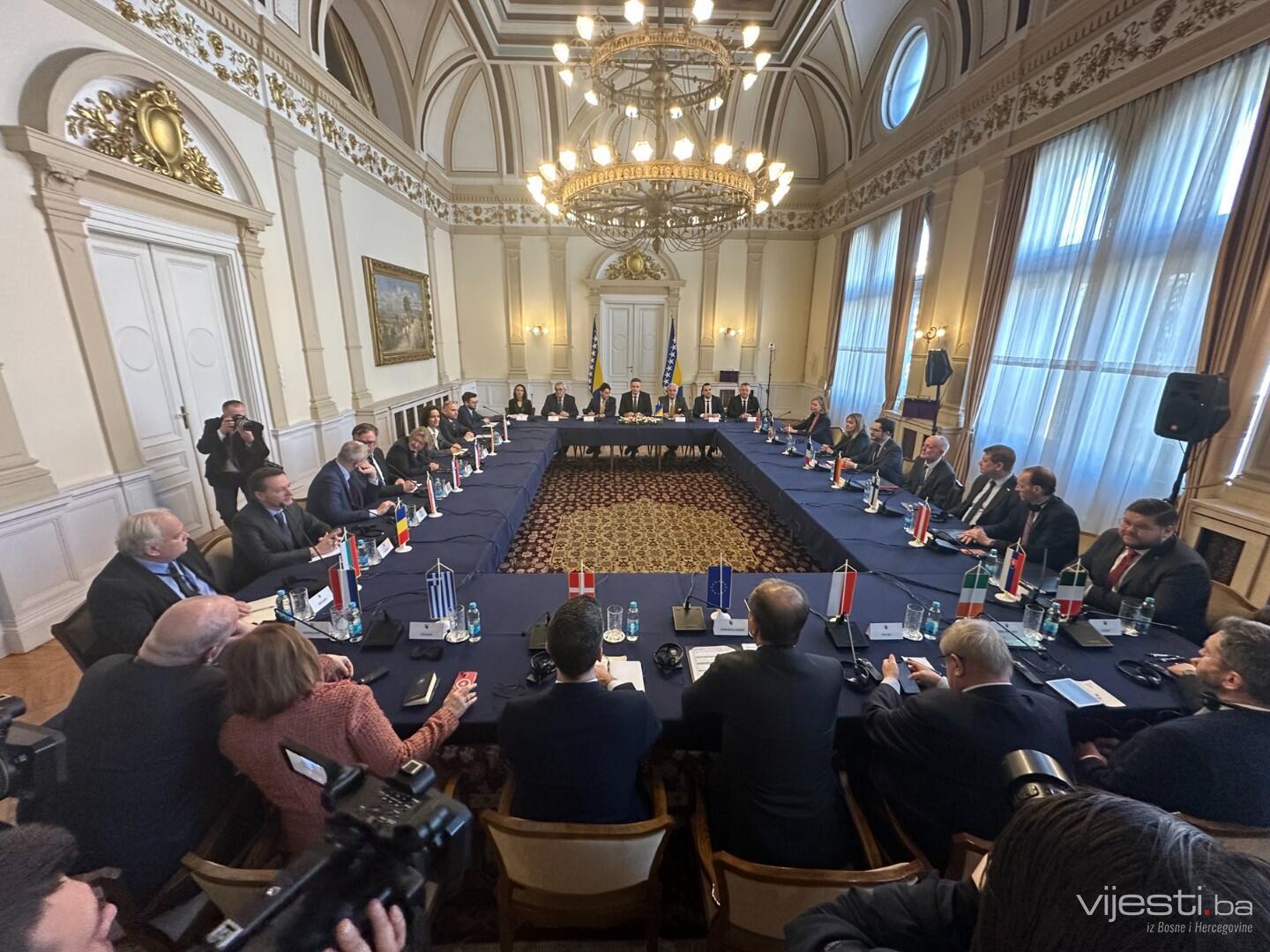 Sastanak o državnom udaru: Bećirović s predstavnicima međunarodne zajednice