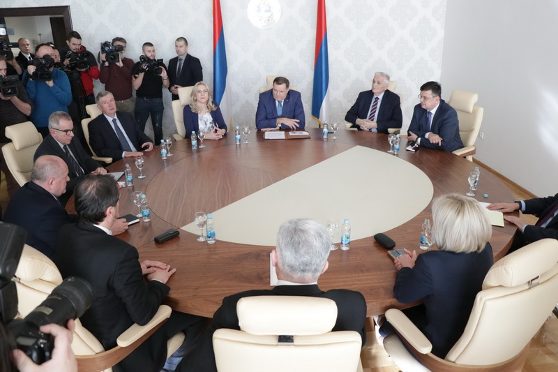 Počeo sastanak delegacija SNSD-a i HDZ-a BiH