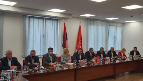Počeo sastanak delegacija SNSD i HDZ BiH