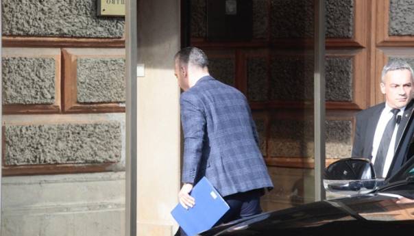 Počeo sastanak Izetbegovića, Radončića i Komšića
