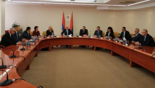 Počeo sastanak lidera RS uoči sjednice o Ustavnom sudu