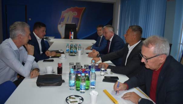 Počeo sastanak opozicije u RS, tema je Dodik