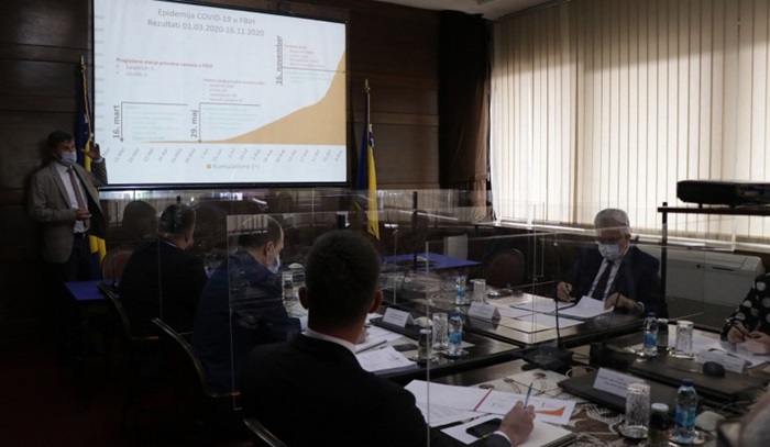 Počeo sastanak premijera Novalića, federalnih ministara i premijera kantona