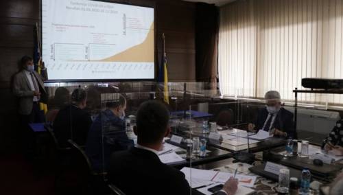 Počeo sastanak premijera Novalića, federalnih ministara i premijera kantona