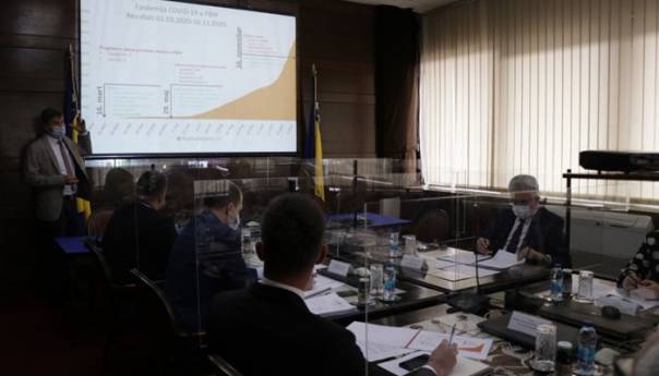 Počeo sastanak premijera Novalića, federalnih ministara i premijera kantona