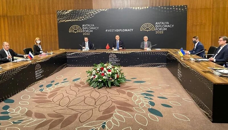 Počeo sastanak šefova diplomatije Ukrajine i Rusije
