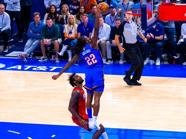 Početak NBA lige: Thunder slavio, Lakersi poraženi bez LeBrona