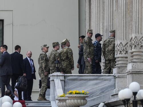 Drugi krug pregovora: Rusi u odijelima, Ukrajinci u uniformama