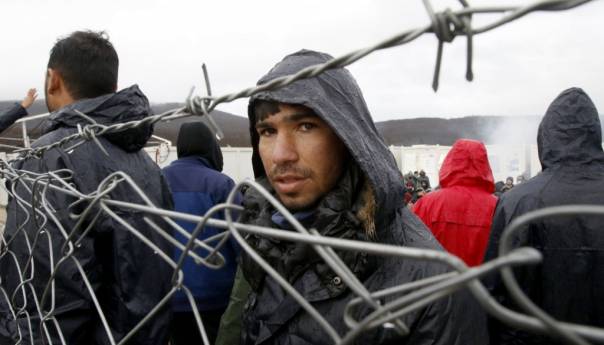 Počinje evidentiranje migranata u kampu "Lipa"
